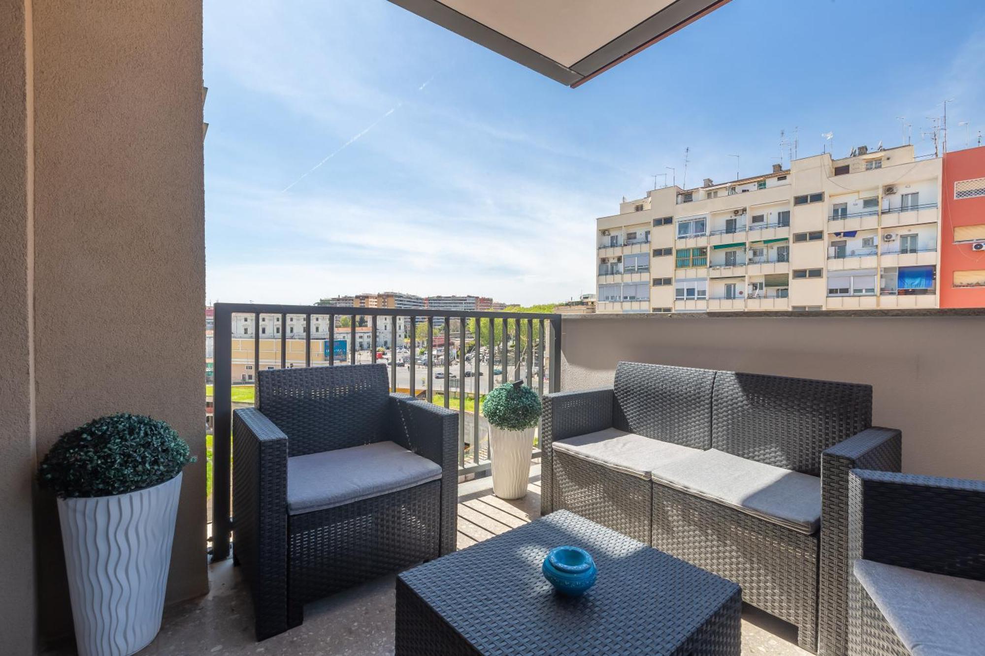 Aurealiving - Trastevere Suite With Rooftop & Gym, Your Place In Rome Exterior photo